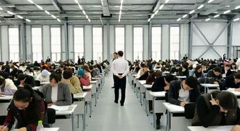 Biologiya, tarix va fizika fanlaridan o‘tkaziladigan navbatdagi milliy sertifikat imtihonlari uchun ruxsatnomalar e’lon qilindi