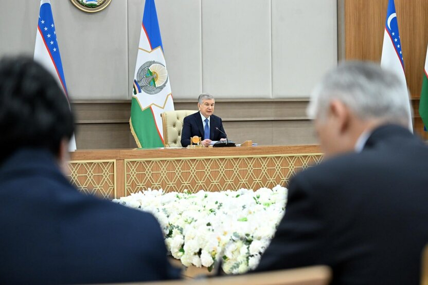 Prezident Oliy ta’lim vazirligiga kelgan murojaatlarning 64 foiziga yuzaki javob berganini tanqid qildi