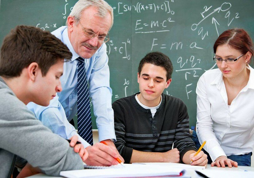 Mening barcha külotlarim moydan hol.